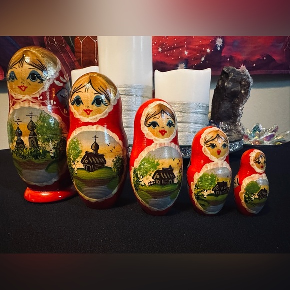 Russian Other - Colorful Russian Nesting Doll Set of 5. Vintage Artist Signed